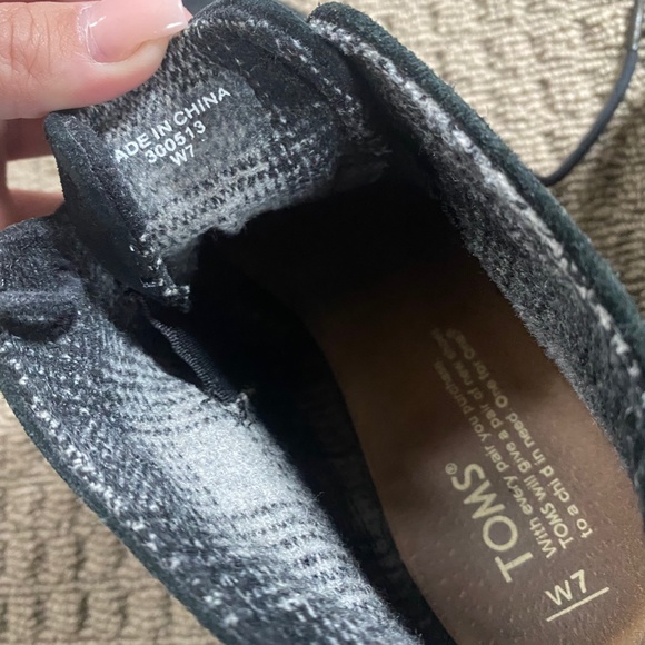 TOMS Wedge Bootie - Black - Size 7 - Picture 5 of 6